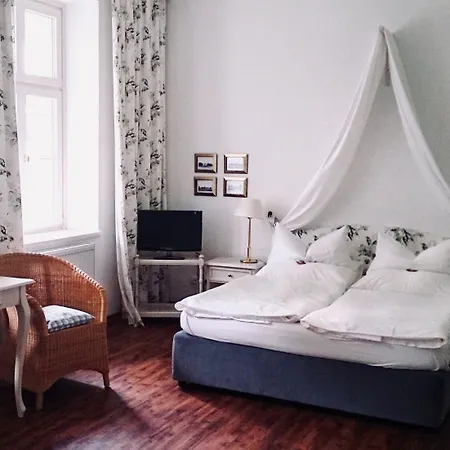 Schloss Hotel 3*