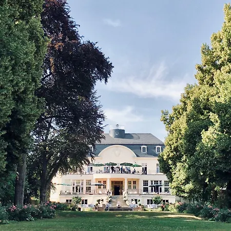 Schloss 3* Teutschenthal