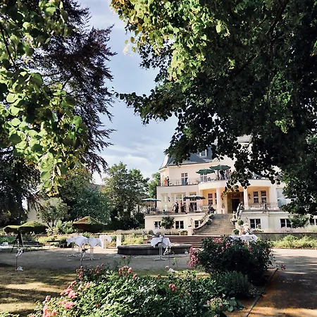 Schloss 3* Teutschenthal