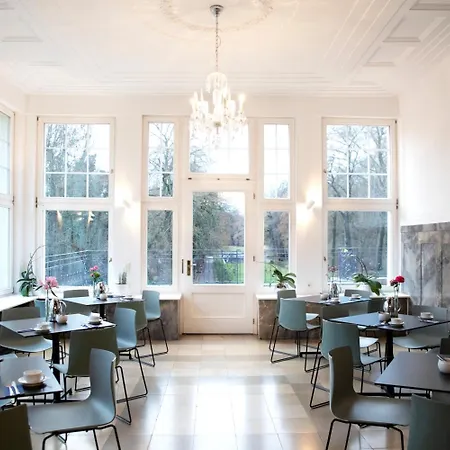 Schloss 3*