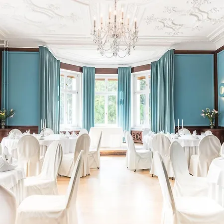 Schloss Hotel 3*